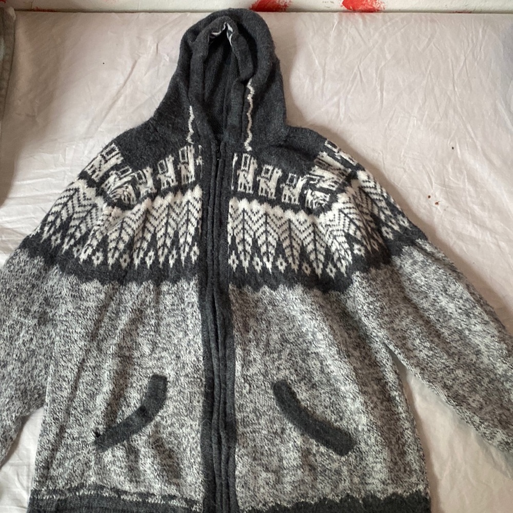 I'm selling a thin light sweater. It's great for fall and when entering winter.